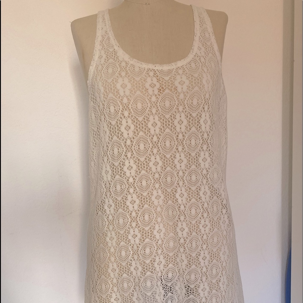 Beach cover. White. Size M